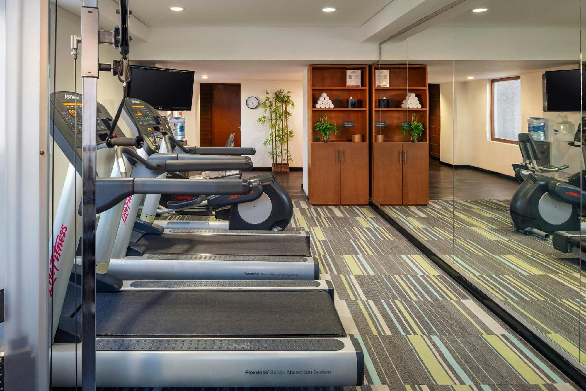 Renovated Aloft Канкун Экстерьер фото