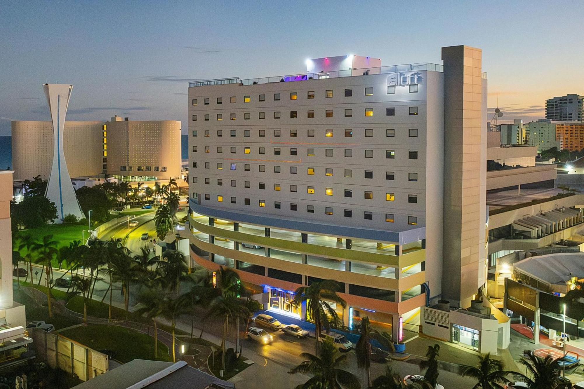 Renovated Aloft Канкун Экстерьер фото