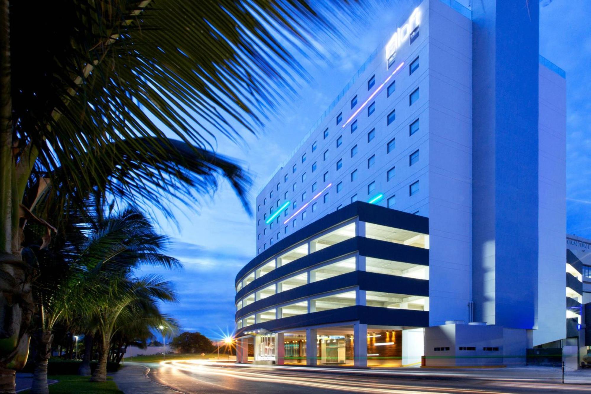 Renovated Aloft Канкун Экстерьер фото