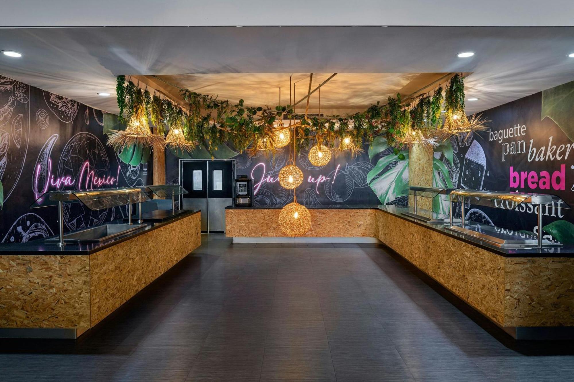 Renovated Aloft Канкун Экстерьер фото