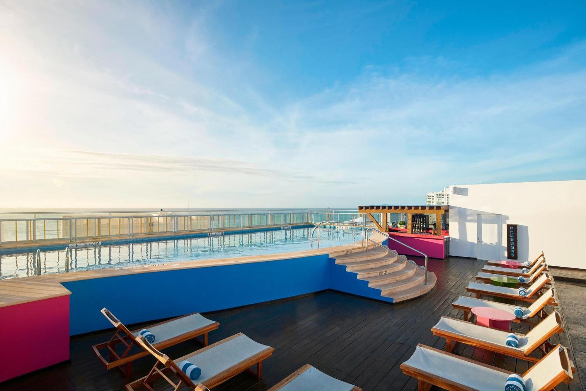Renovated Aloft Канкун Экстерьер фото