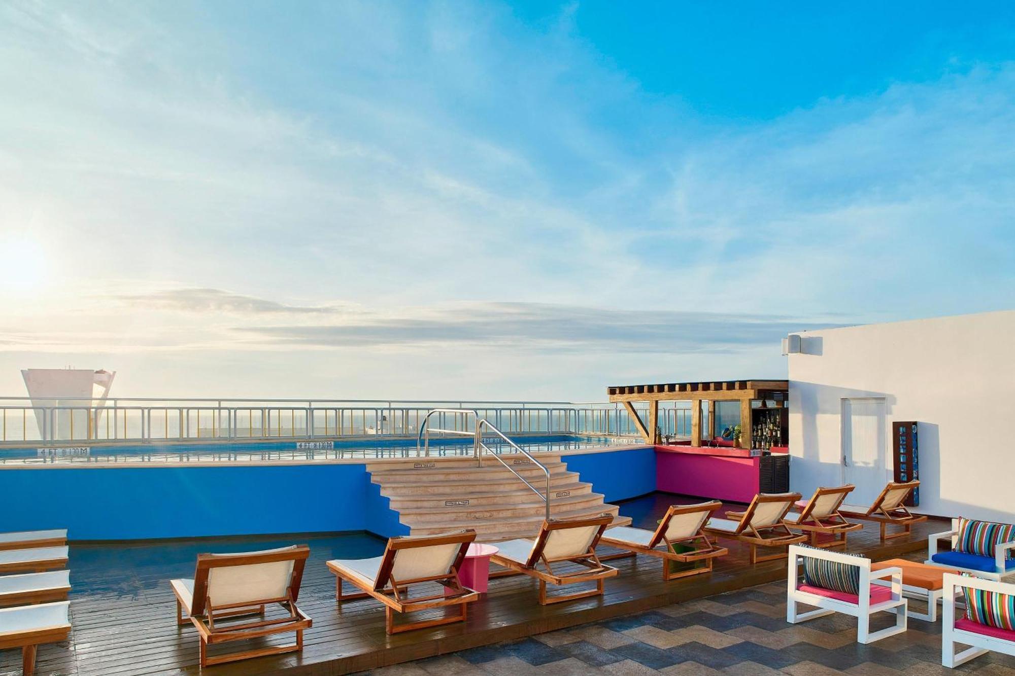 Renovated Aloft Канкун Экстерьер фото